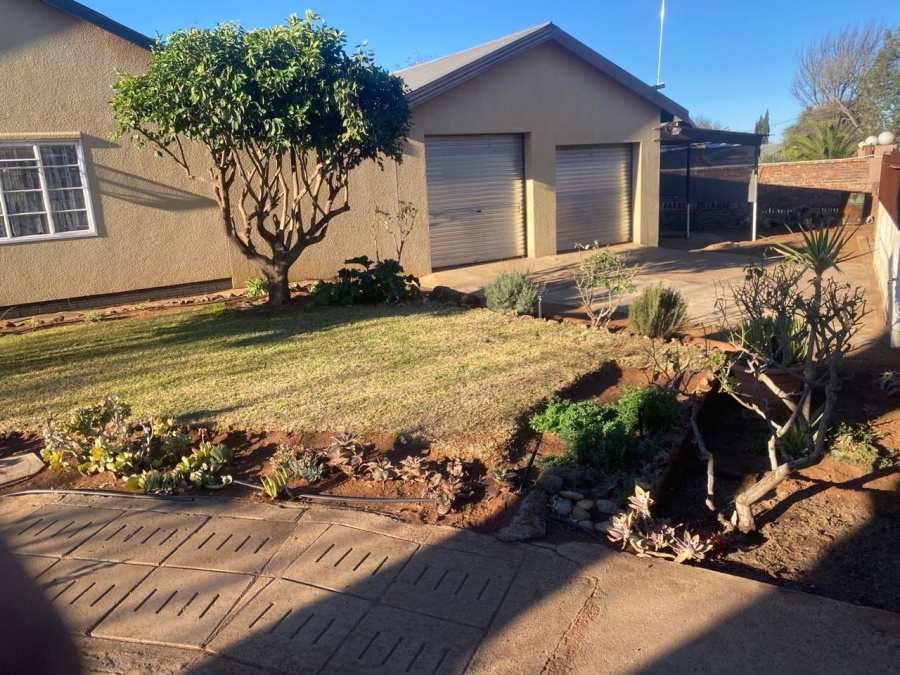 4 Bedroom Property for Sale in Kuruman Northern Cape